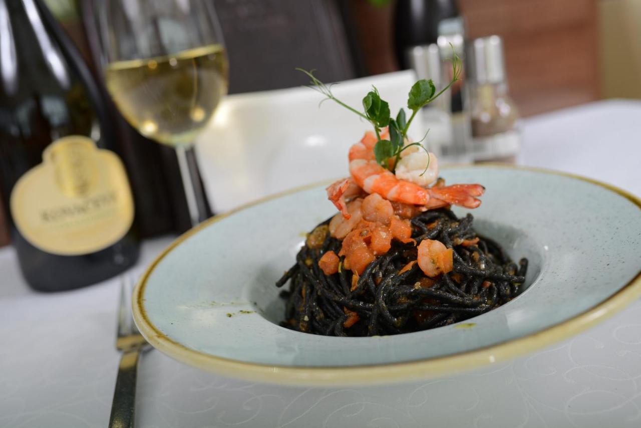 Hotel Premier Aqua - Adults Only Vrdnik Luaran gambar Prune spaghetti