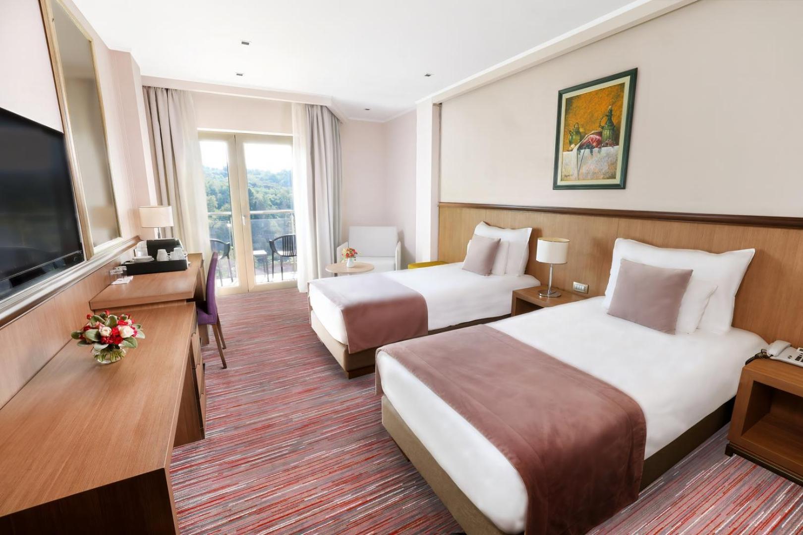 Hotel Premier Aqua - Adults Only Vrdnik Luaran gambar A room at the hotel