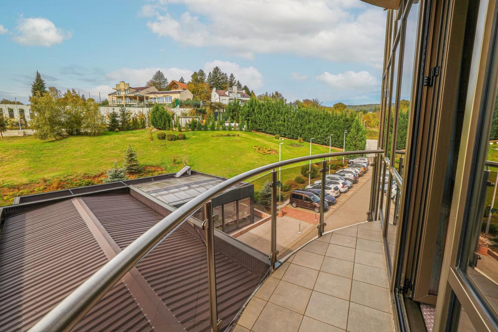 Hotel Premier Aqua - Adults Only Vrdnik Luaran gambar View from the balcony of a two-bedroom apartment