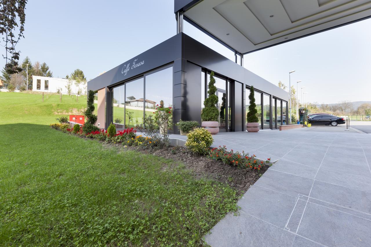 Hotel Premier Aqua - Adults Only Vrdnik Luaran gambar Entrance of the new crematorium
